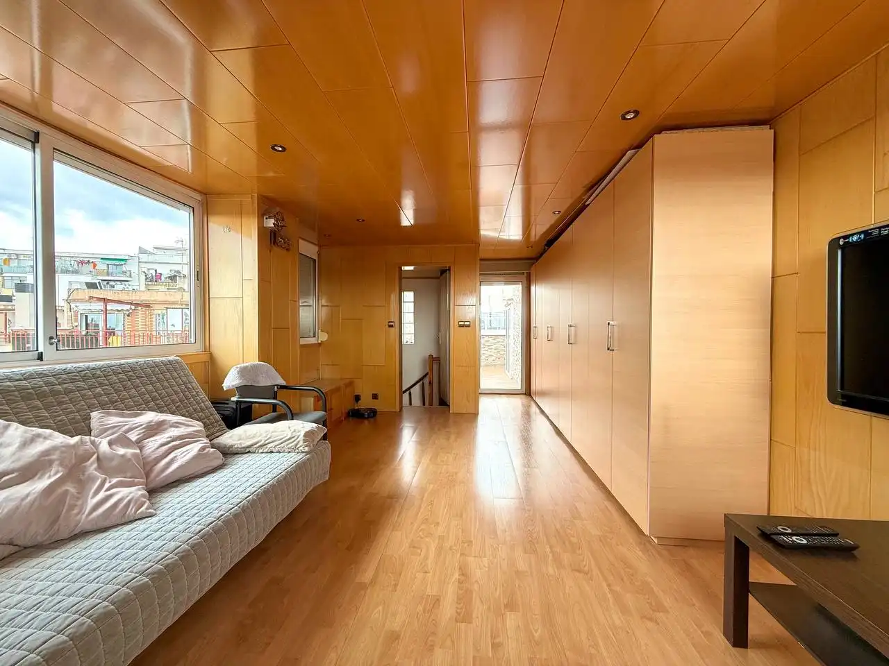 Sala de estar de Dúplex en venta en Barcelona con Aire acondicionado, Calefacción y Parquet