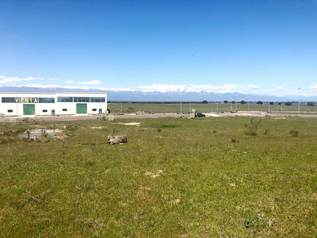 Terreno industrial en venta en Peraleda de la Mata