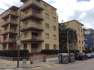 Pis amb balcó en venda a Carrer de Lluís Companys 98