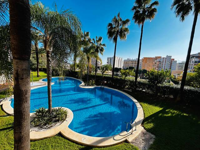 Apartamento en Alquiler en Carrer de la Serra Gelada en Racó