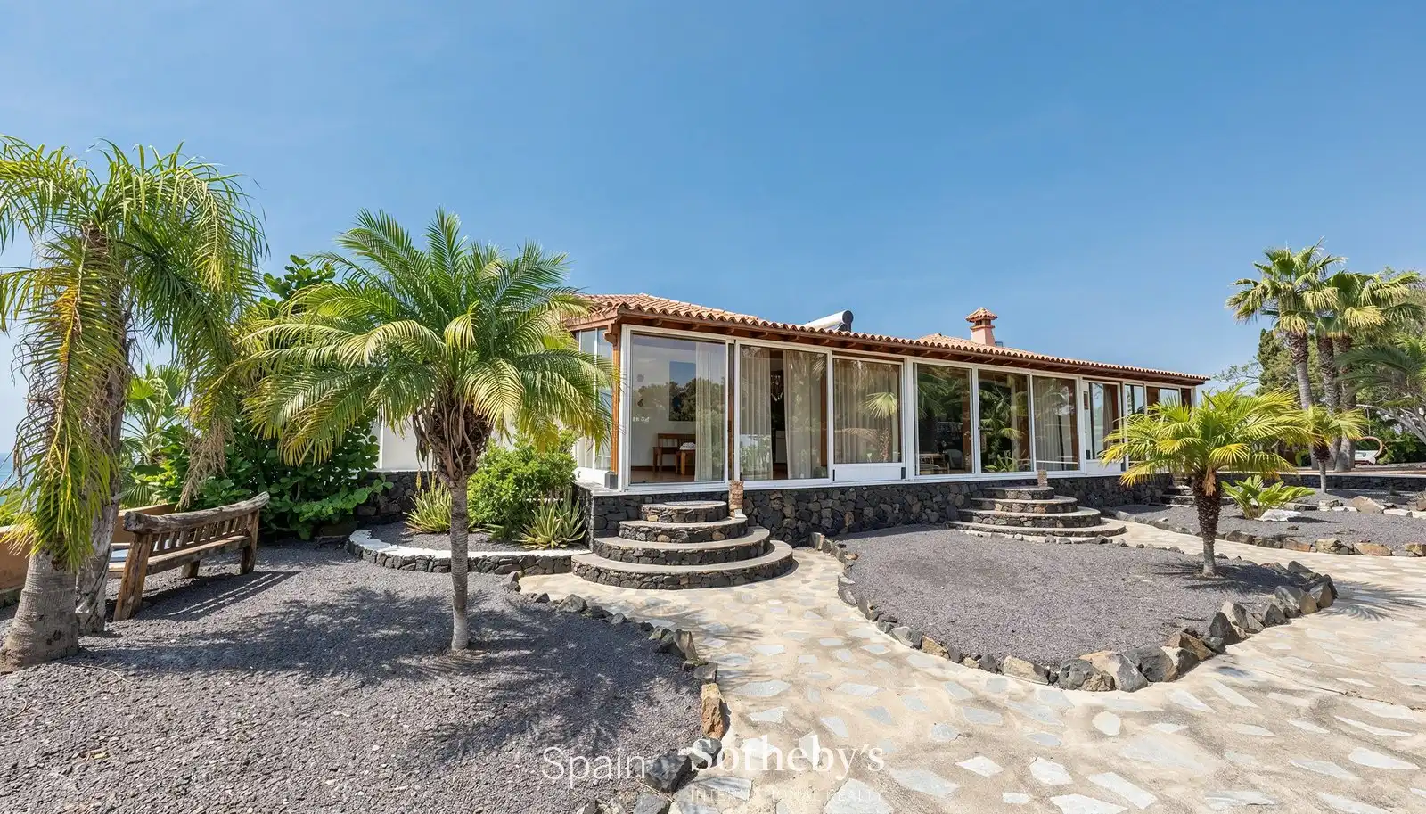 Vista exterior de Casa o xalet en venda en Los Llanos de Aridane amb Aire condicionat, Calefacció i Jardí privat