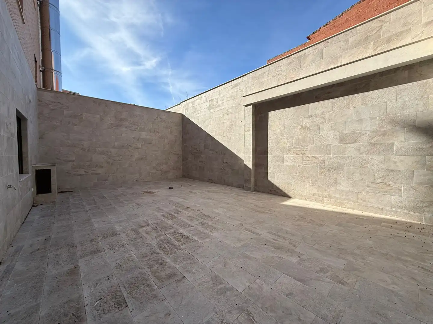 Terraza de Piso en venta en Tomelloso con Aire acondicionado, Calefacción y Jardín privado
