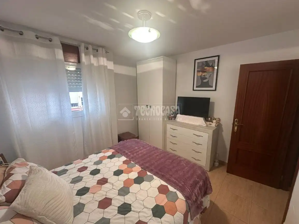 Habitación de Casa adosada en venta en Málaga con Aire acondicionado, Terraza y Trastero