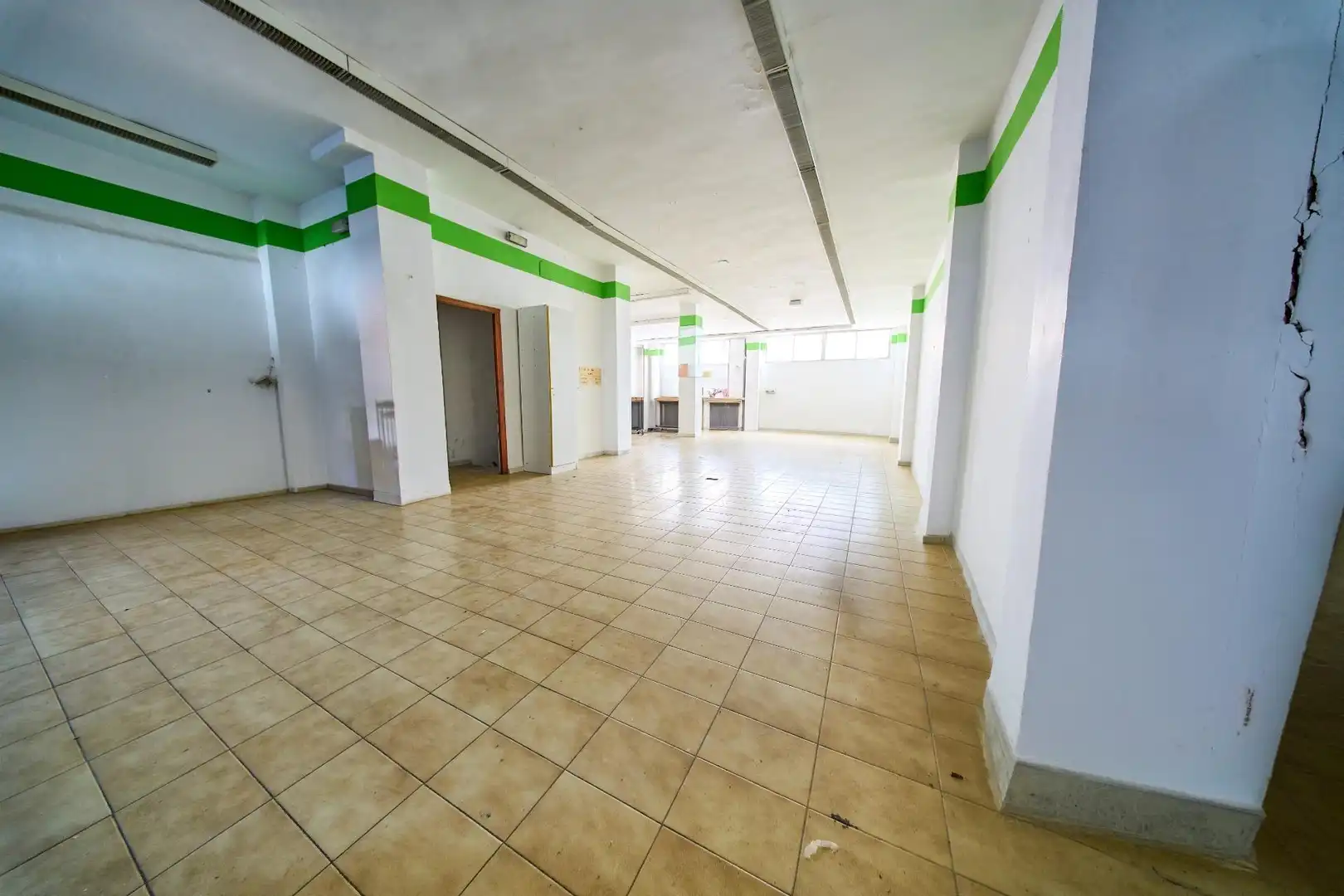 Local comercial en venda a Avenida ING. GUTIERREZ SEGURA, imagen 9