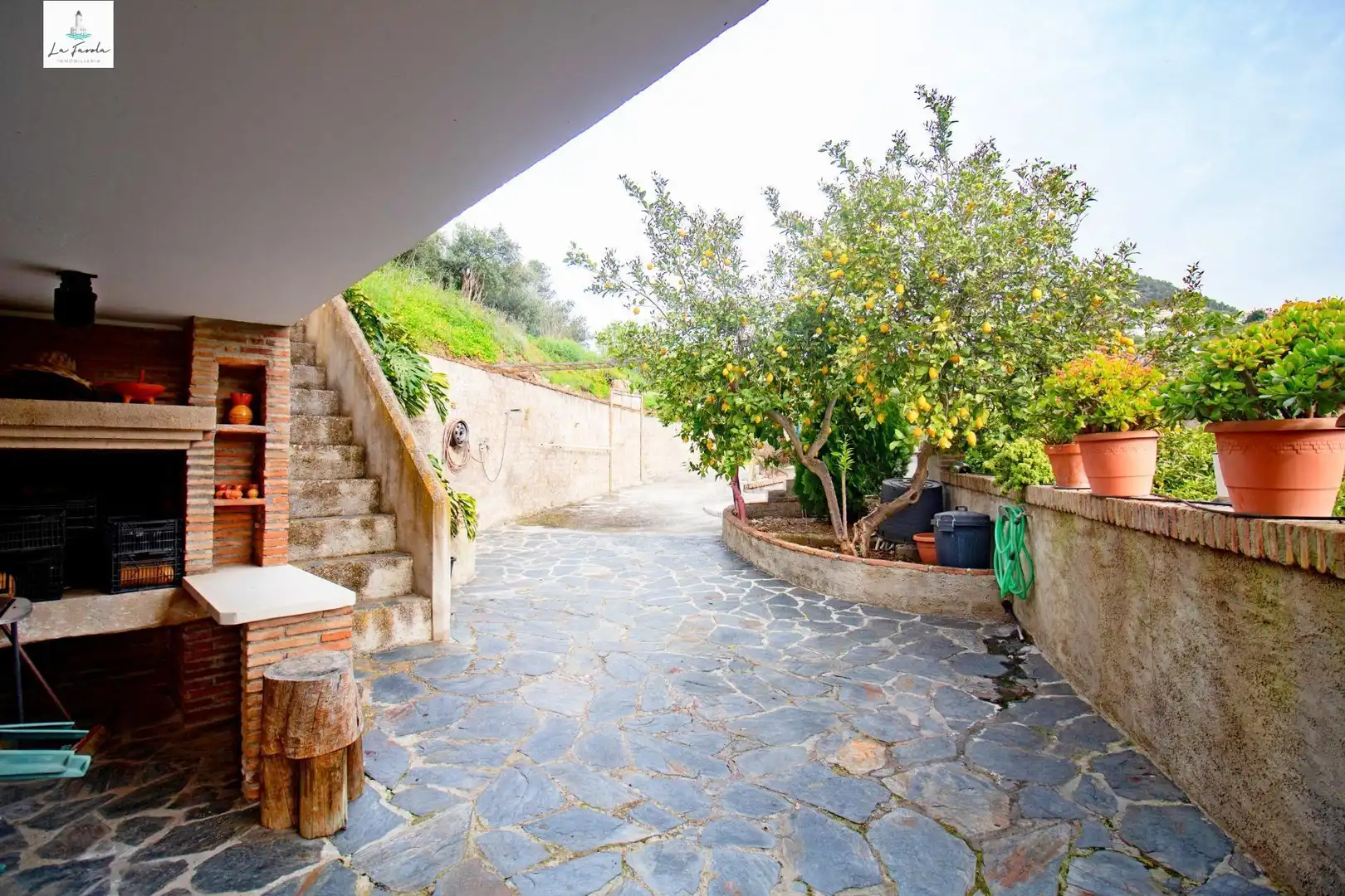 Terrassa de Casa o xalet en venda en Carratraca amb Aire condicionat, Jardí privat i Terrassa
