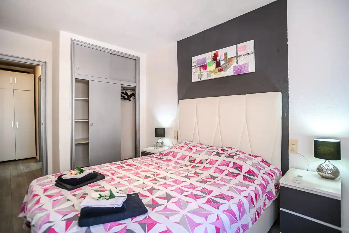 Habitación de Piso en venta en Torrevieja con Aire acondicionado, Calefacción y Terraza