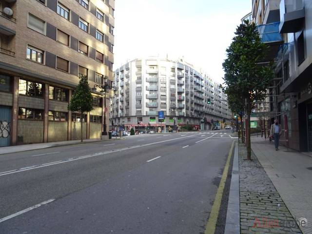 Local comercial en Alquiler en Auditorio - Seminario - Parque de Invierno