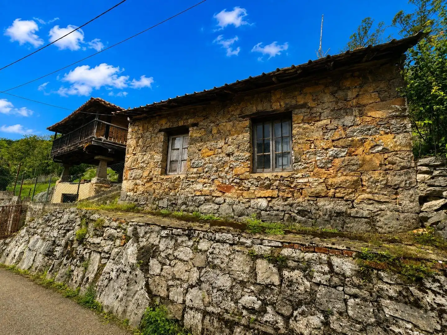 Vista exterior de Casa o xalet en venda en Ribera de Arriba amb Jardí privat