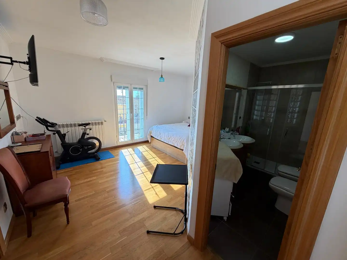 Dormitori de Casa adosada en venda en Ávila amb Calefacció i Jardí privat