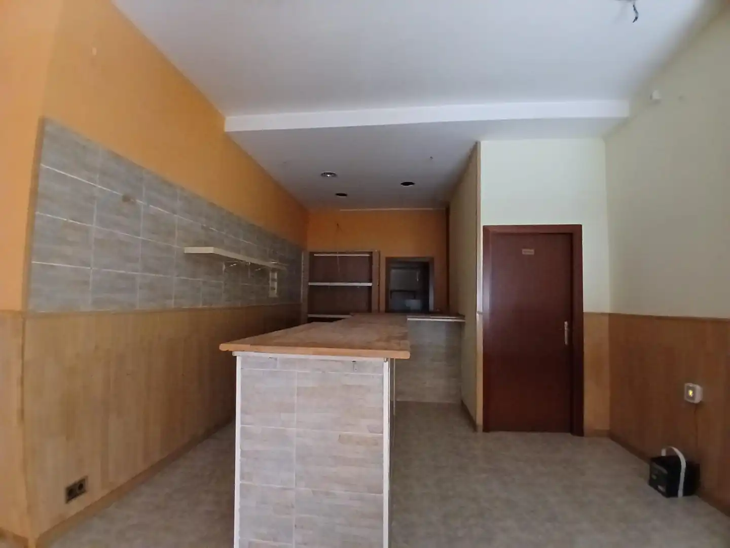 Cocina de Local en venta en El Vendrell