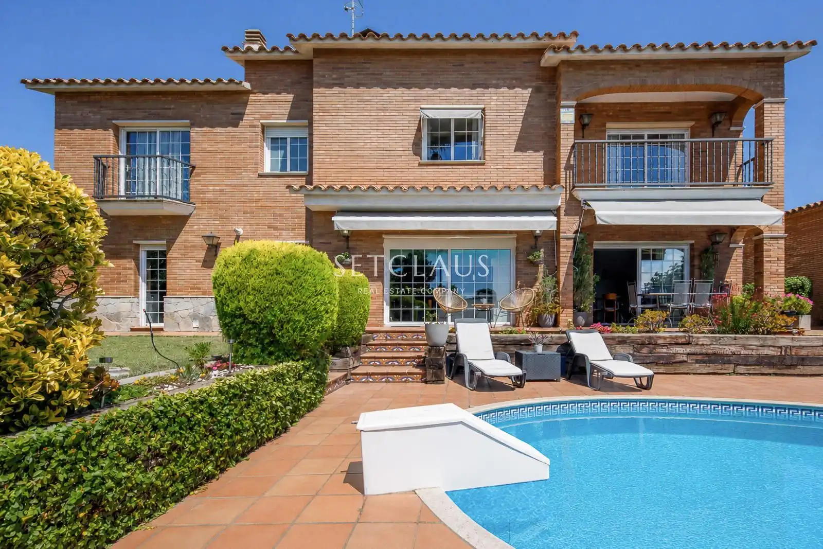 Vista exterior de Casa o xalet en venda en Premià de Dalt amb Calefacció, Jardí privat i Terrassa