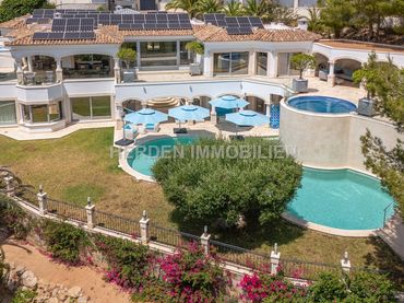 Casa con piscina in vendita a Costa de la Calma
