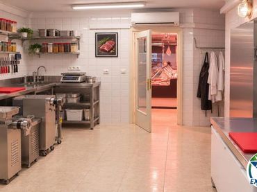 Locale commerciale in vendita a Carrer Puigmal D'