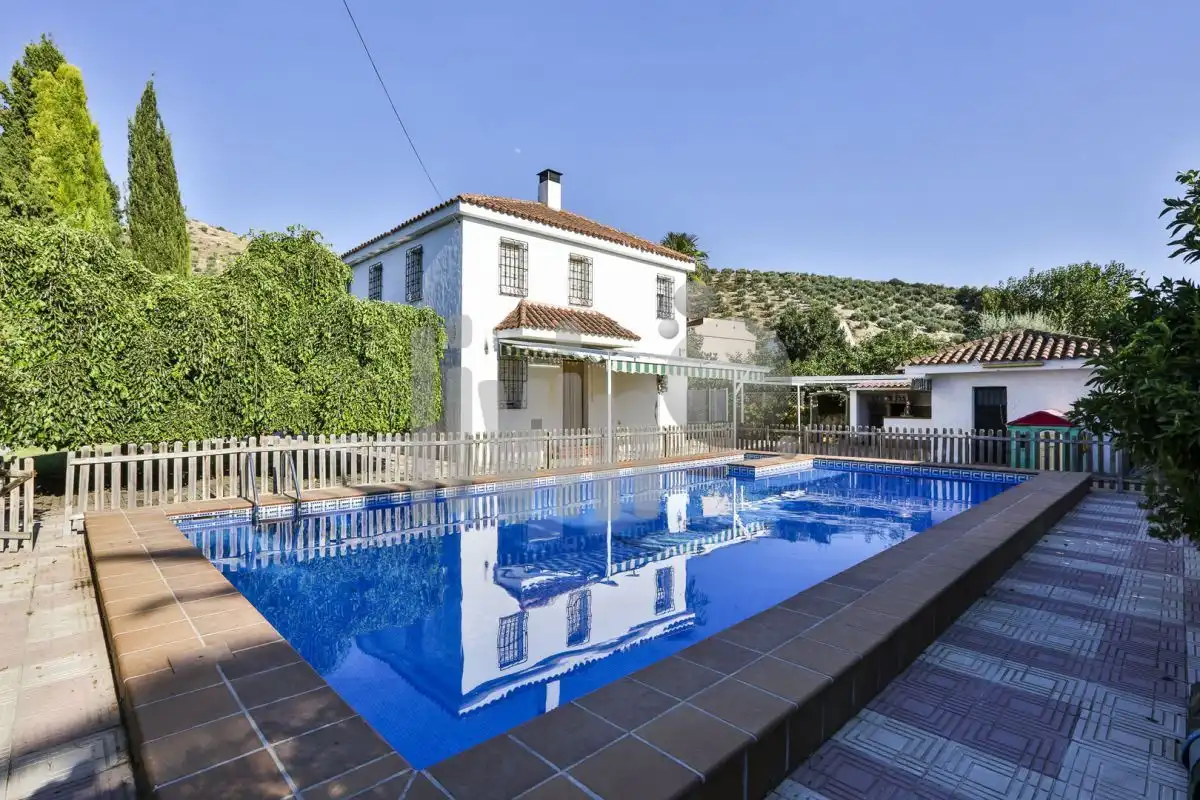 Piscina de Casa o chalet en venta en Jaén con Aire acondicionado, Jardín privado y Terraza