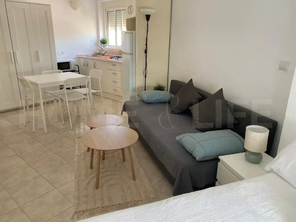 Habitación de Estudio de alquiler en Benalmádena con Piscina y Amueblado