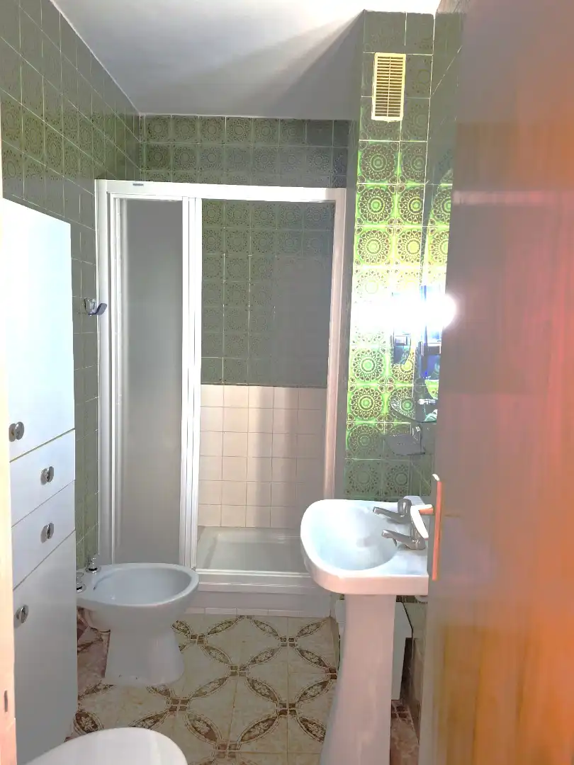 Baño de Piso de alquiler en Murcia con Amueblado, Horno y Lavadora