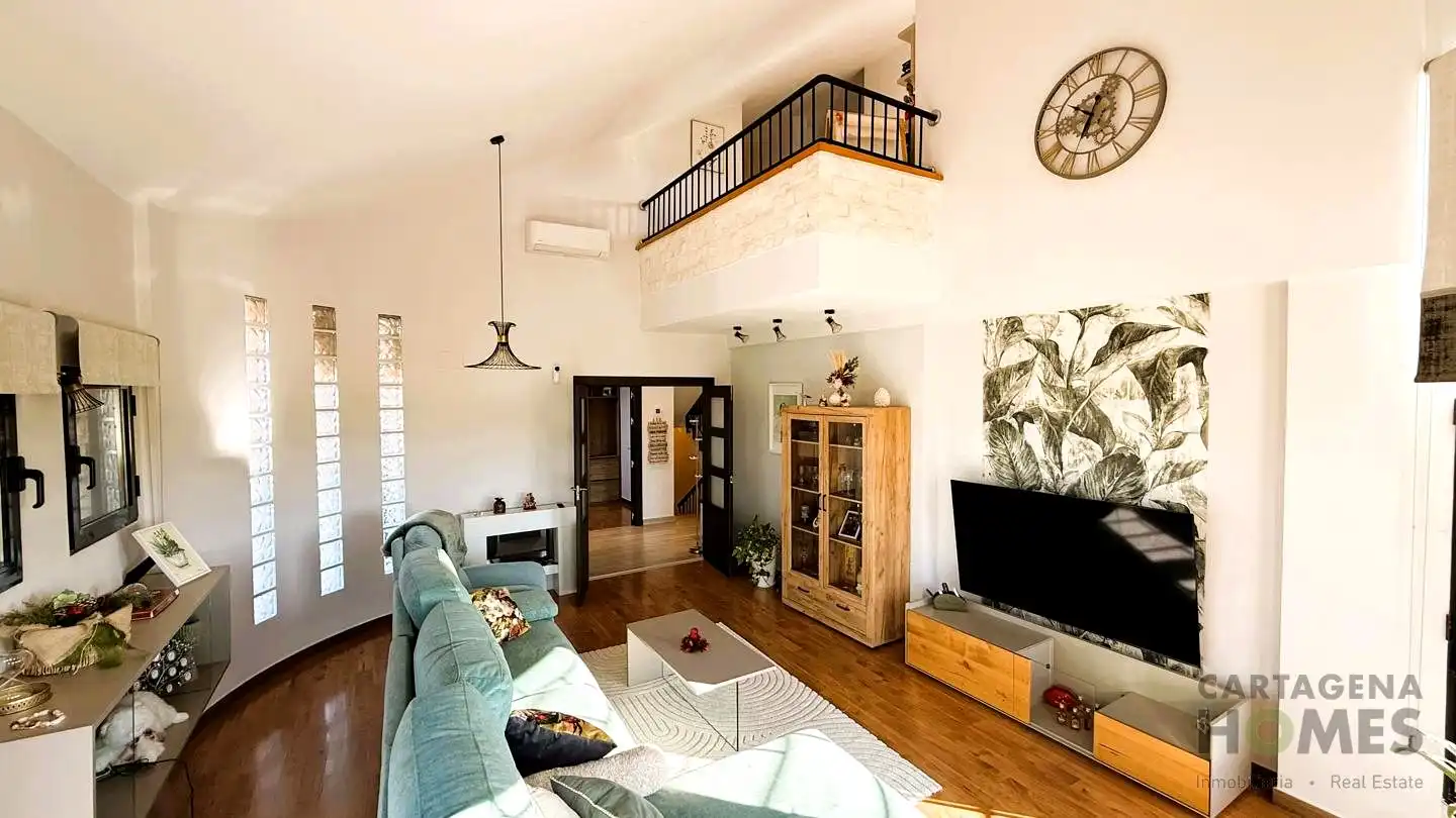 Sala de estar de Casa adosada en venta en Cartagena con Aire acondicionado, Jardín privado y Parquet