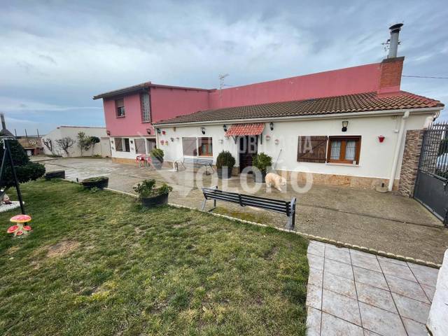 Finca rústica en Venta en Calle Belorado en Redecilla del Campo