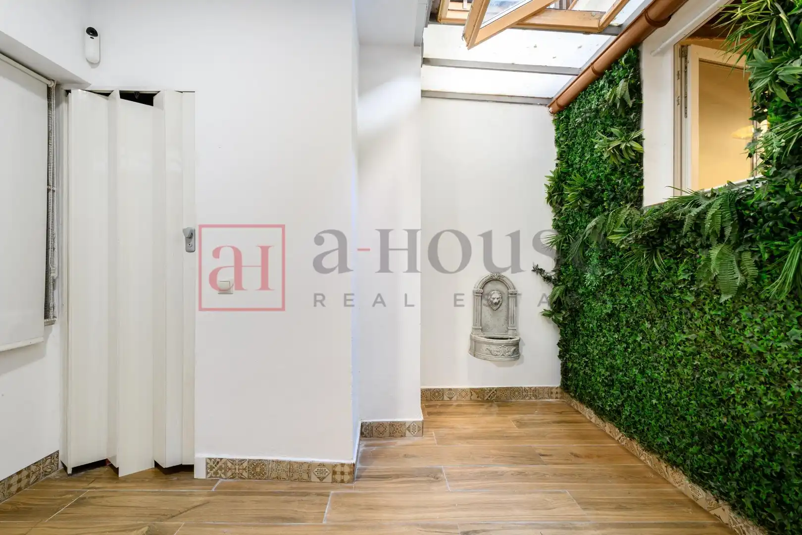 Planta baja en venta en Barcelona con Parquet y Alarma