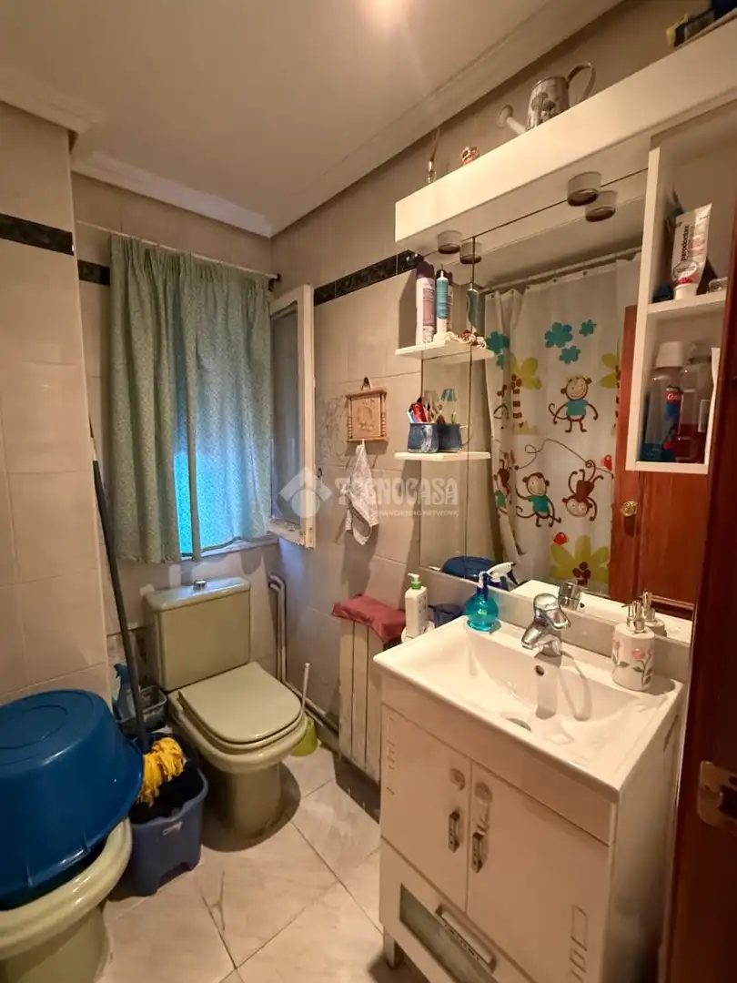 Badezimmer von Wohnung zum Verkauf in Madrid mit Heizung und Terrasse