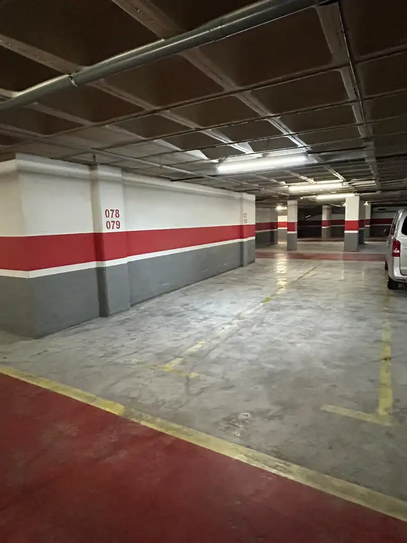 Double with lift for sale in Avinguda de Francesc Macià 45, imagen 19