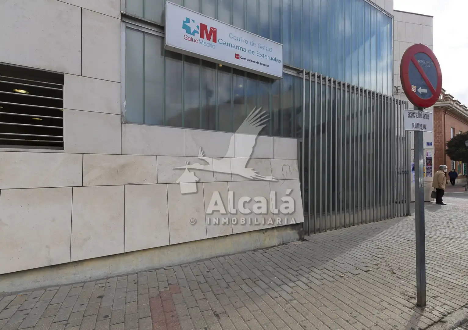 Außenansicht von Wohnung zum Verkauf in Camarma de Esteruelas mit Heizung, Balkon und Gemeinschaftspool