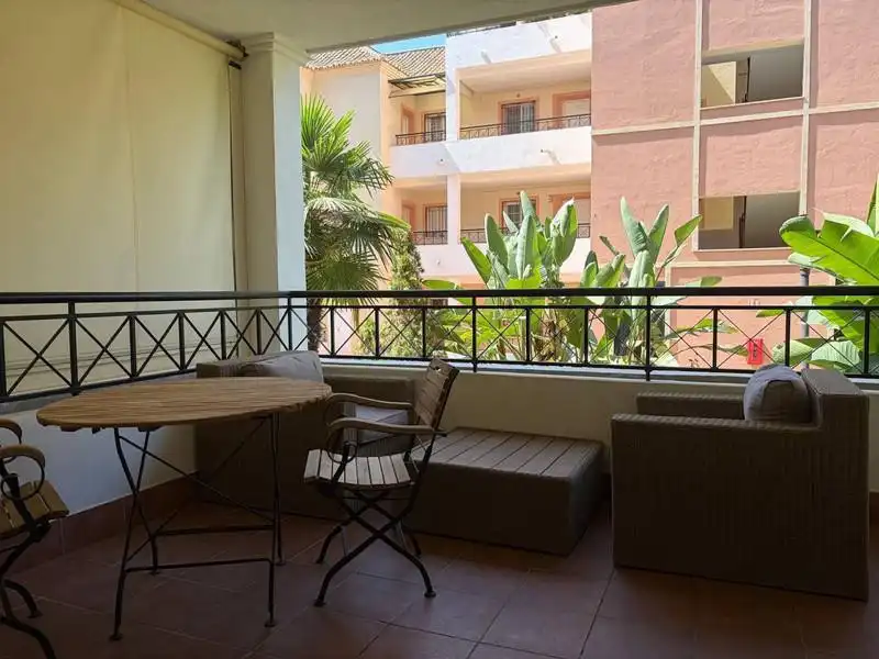 Terrasse von Erdgeschoss zur Miete in Marbella mit Klimaanlage, Terrasse und Abstellraum