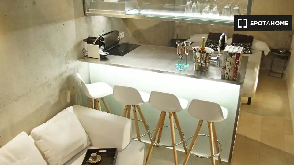 Flat with terrace to rent in Eixample, imagen 2