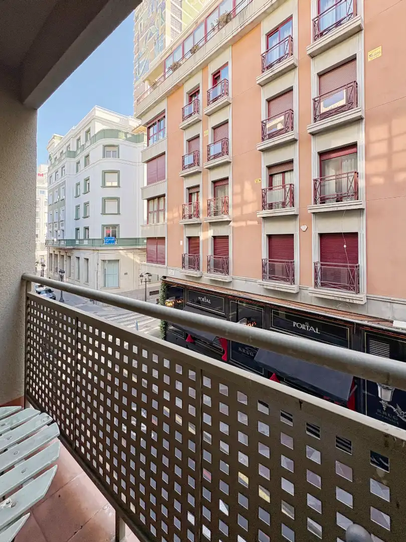 Appartamento con terrazza in vendita a Calle Médico Manero Mollà, imagen 3