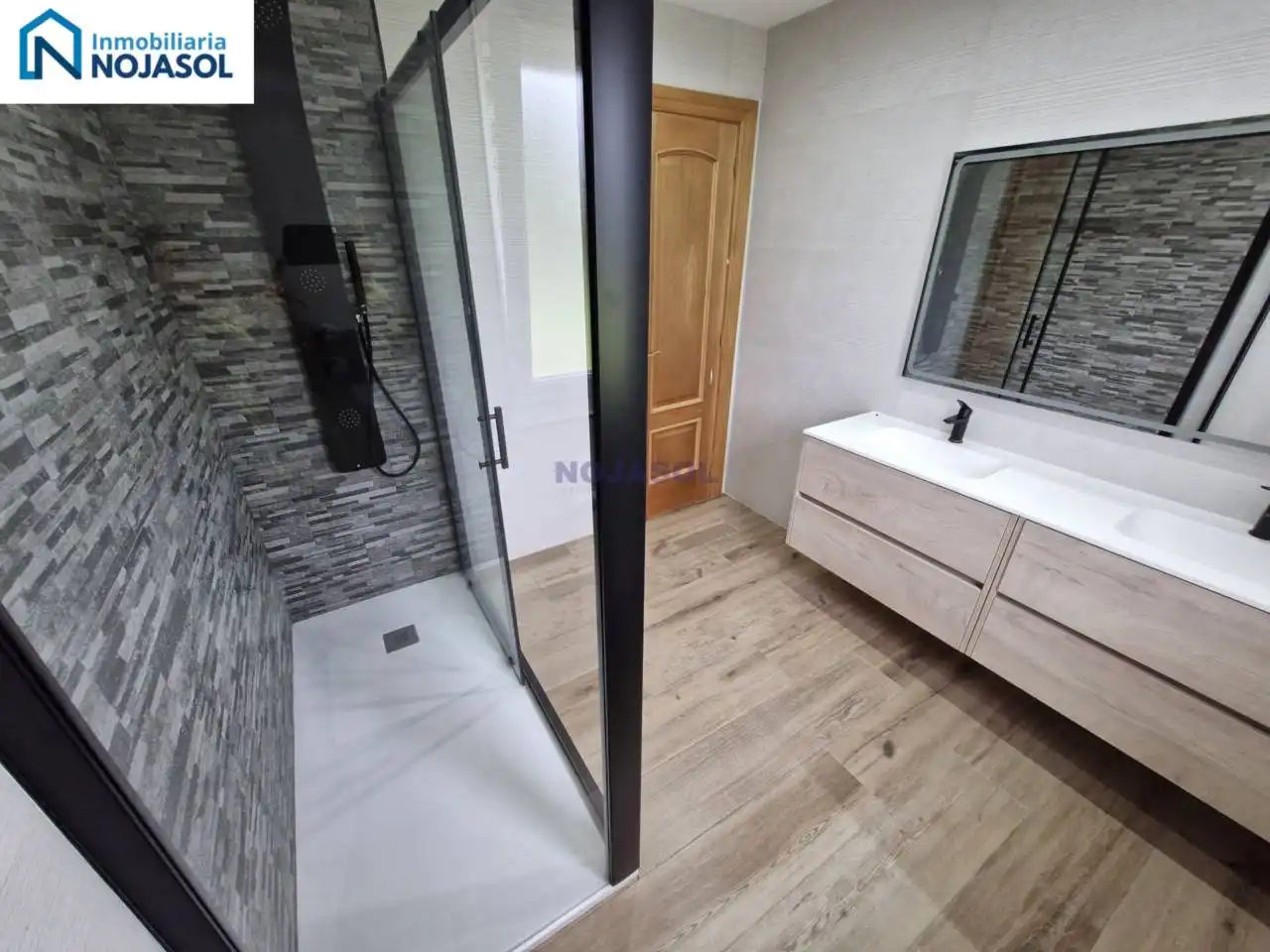 Bany de Casa o xalet en venda en Bareyo amb Calefacció, Jardí privat i Terrassa