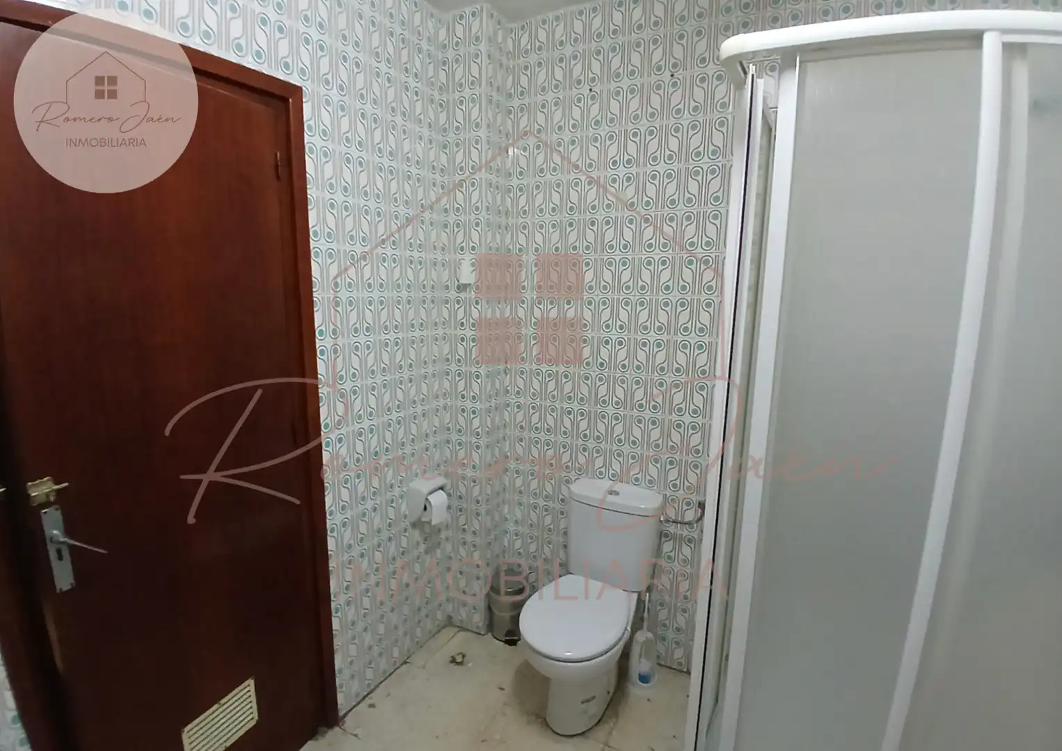 Badezimmer von Wohnung zum Verkauf in Jaén mit Abstellraum