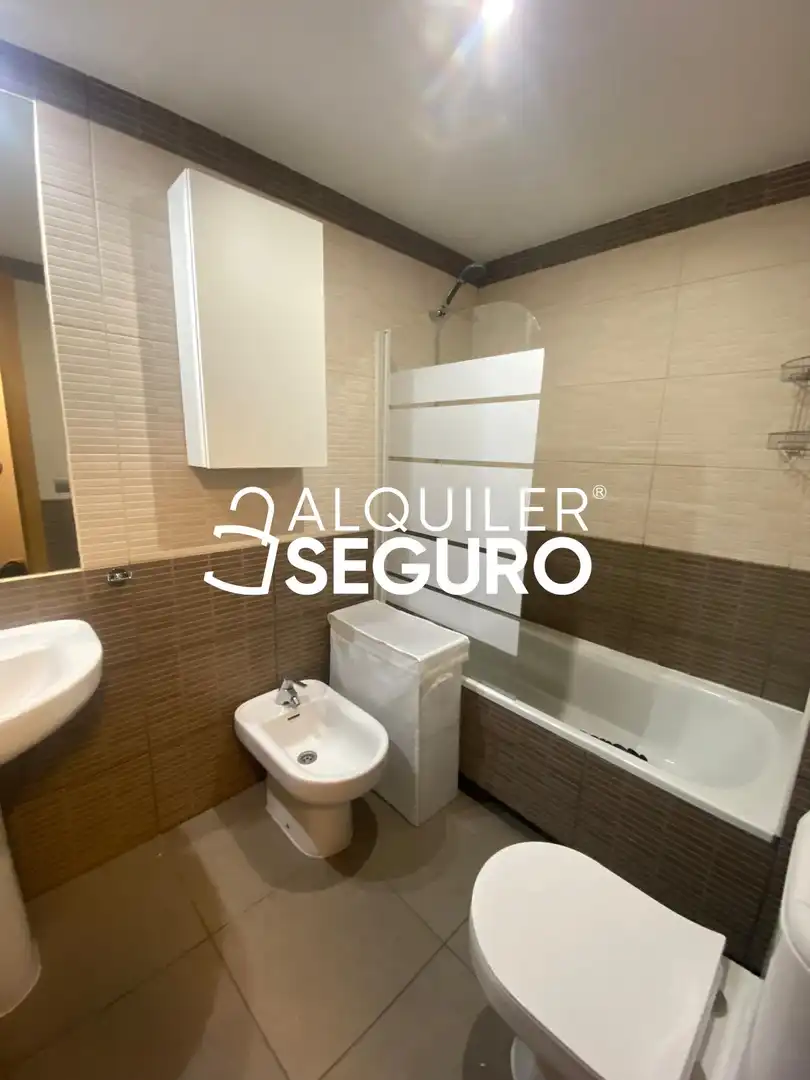 Bathroom of Flat for rent in Yebes  with Heating, Terrace and Storage room