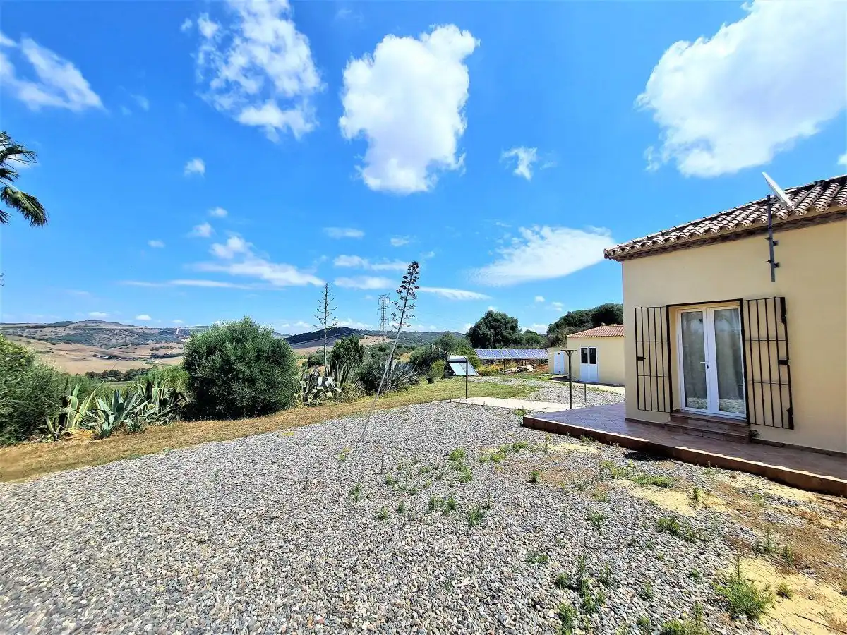 Vista exterior de Finca rústica en venda en San Martín del Tesorillo amb Piscina