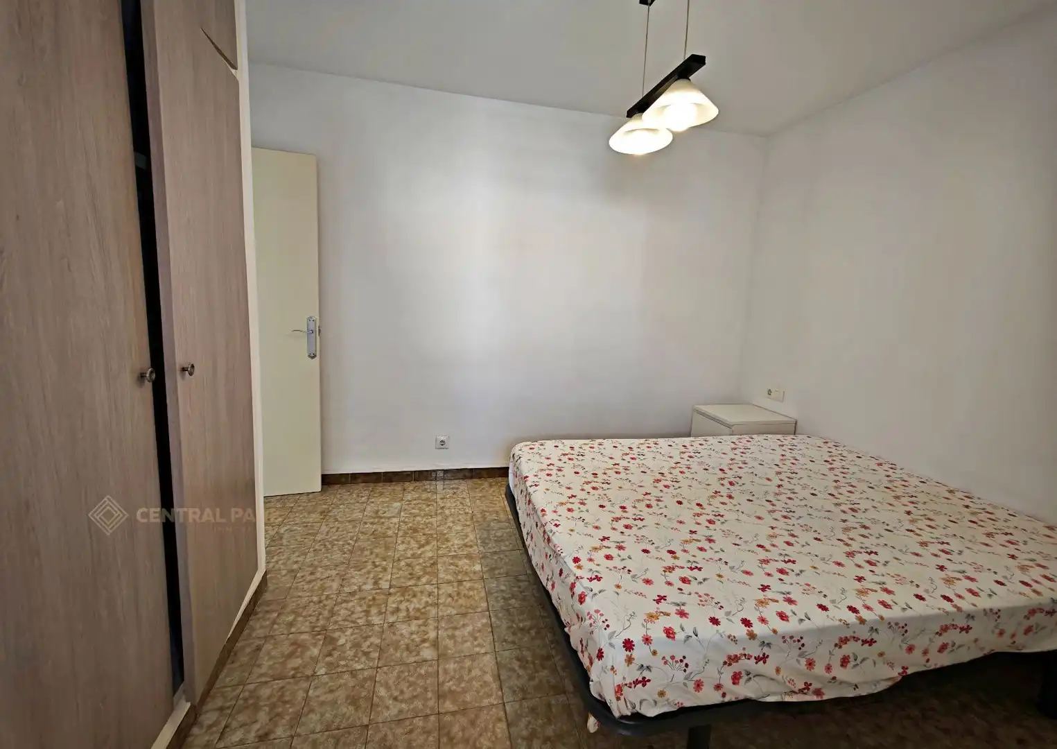 Habitación de Ático en venta en El Vendrell con Terraza y Balcón