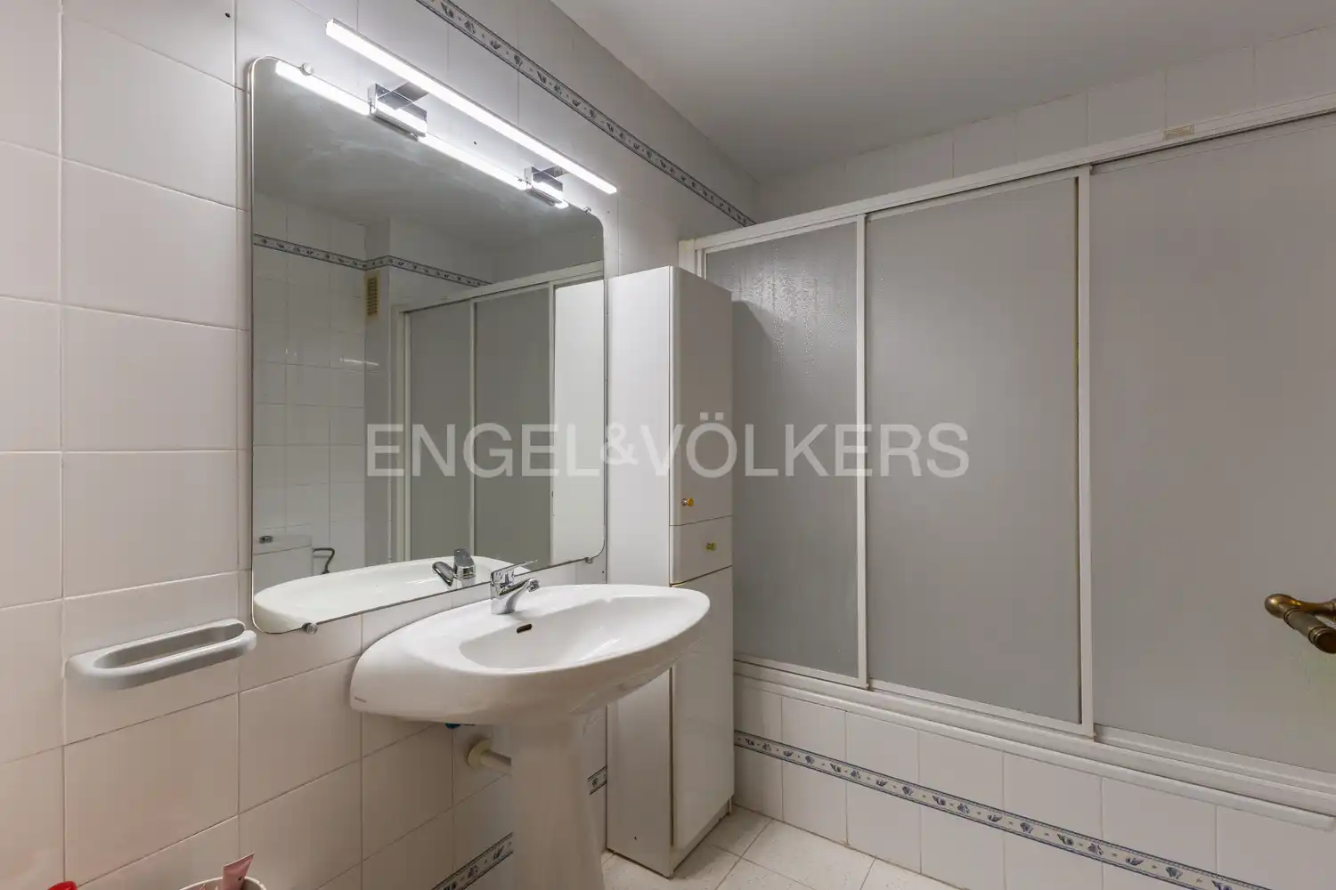 Baño de Casa o chalet en venta en Castellón de la Plana / Castelló de la Plana con Aire acondicionado, Calefacción y Jardín privado