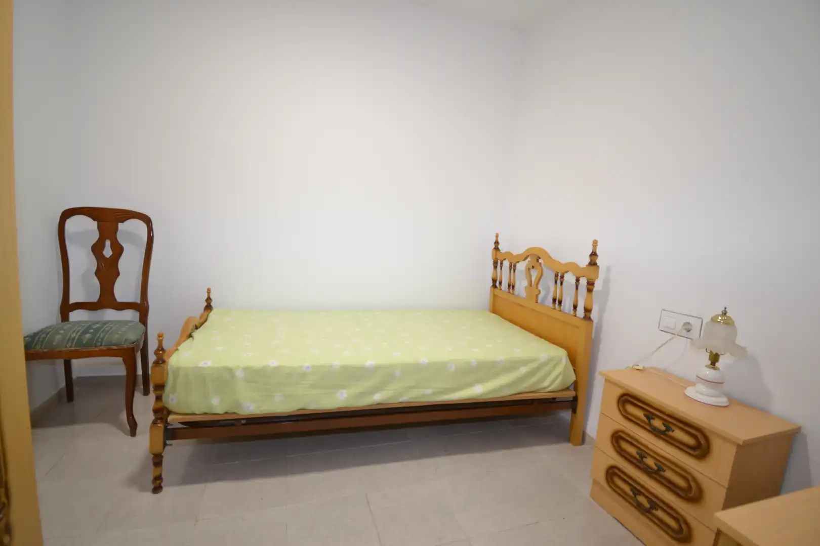 Dormitori de Casa o xalet en venda en Malpartida de Plasencia amb Moblat, Forn i Rentadora
