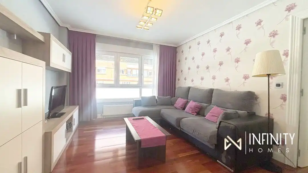 Sala de estar de Piso de alquiler en Bilbao  con Calefacción