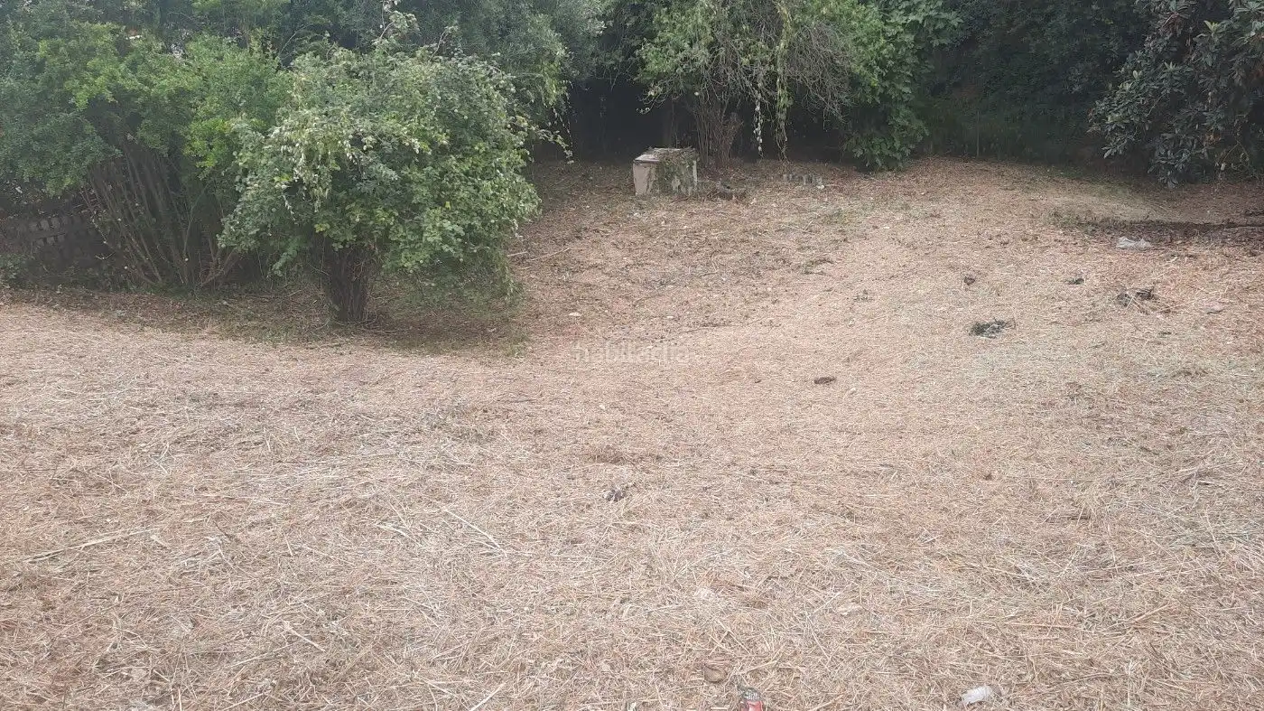 Terreno residencial en venta en Carrer de les Roselles 19