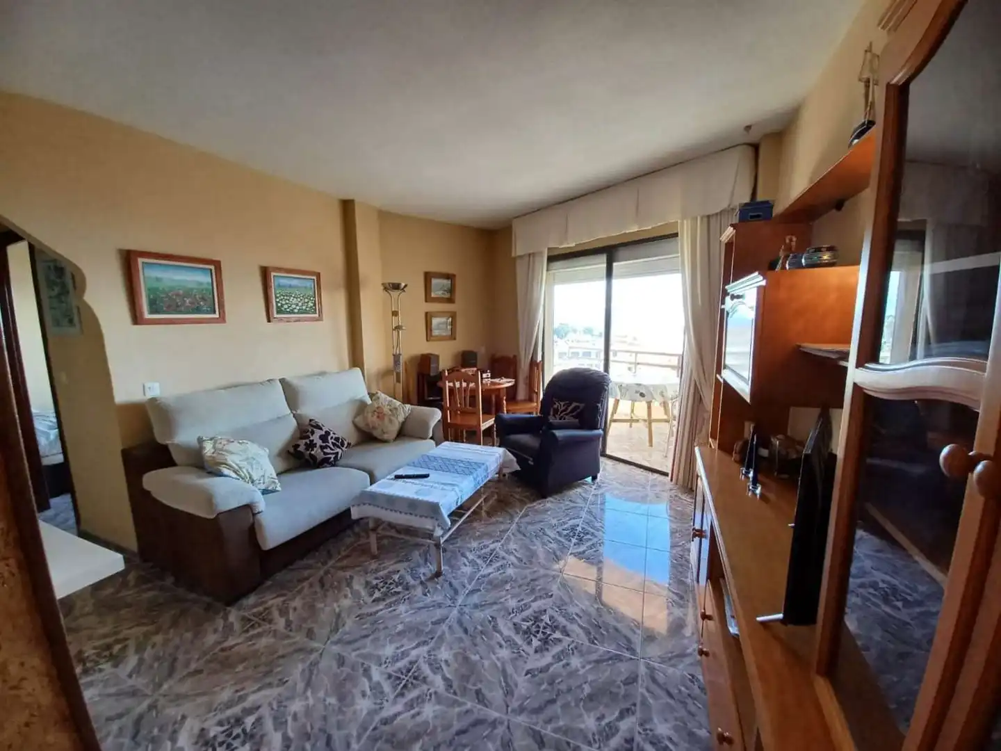 Sala de estar de Apartamento de alquiler en Torremolinos con Aire acondicionado, Calefacción y Terraza