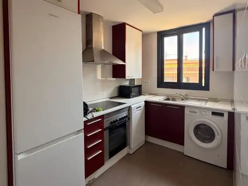 Küche von Wohnung zum Verkauf in Móstoles mit Klimaanlage und Balkon
