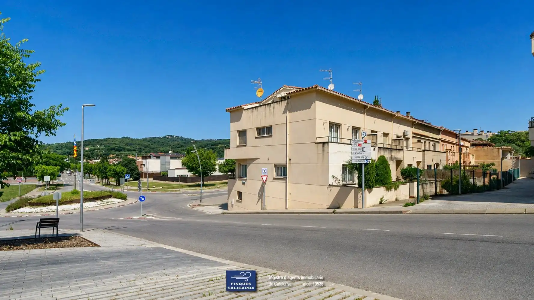 Vista exterior de Casa adosada en venda en La Garriga amb Aire condicionat, Calefacció i Terrassa