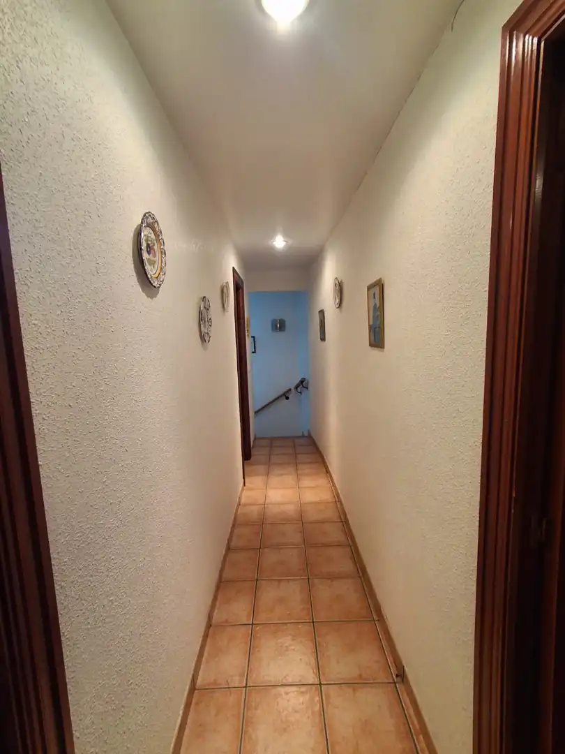 Casa adosada en venta en Eslava con Calefacción, Terraza y Amueblado