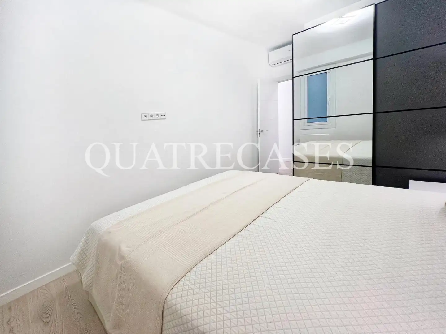 Piso con terraza en venta en Carrer del Rosselló, imagen 37