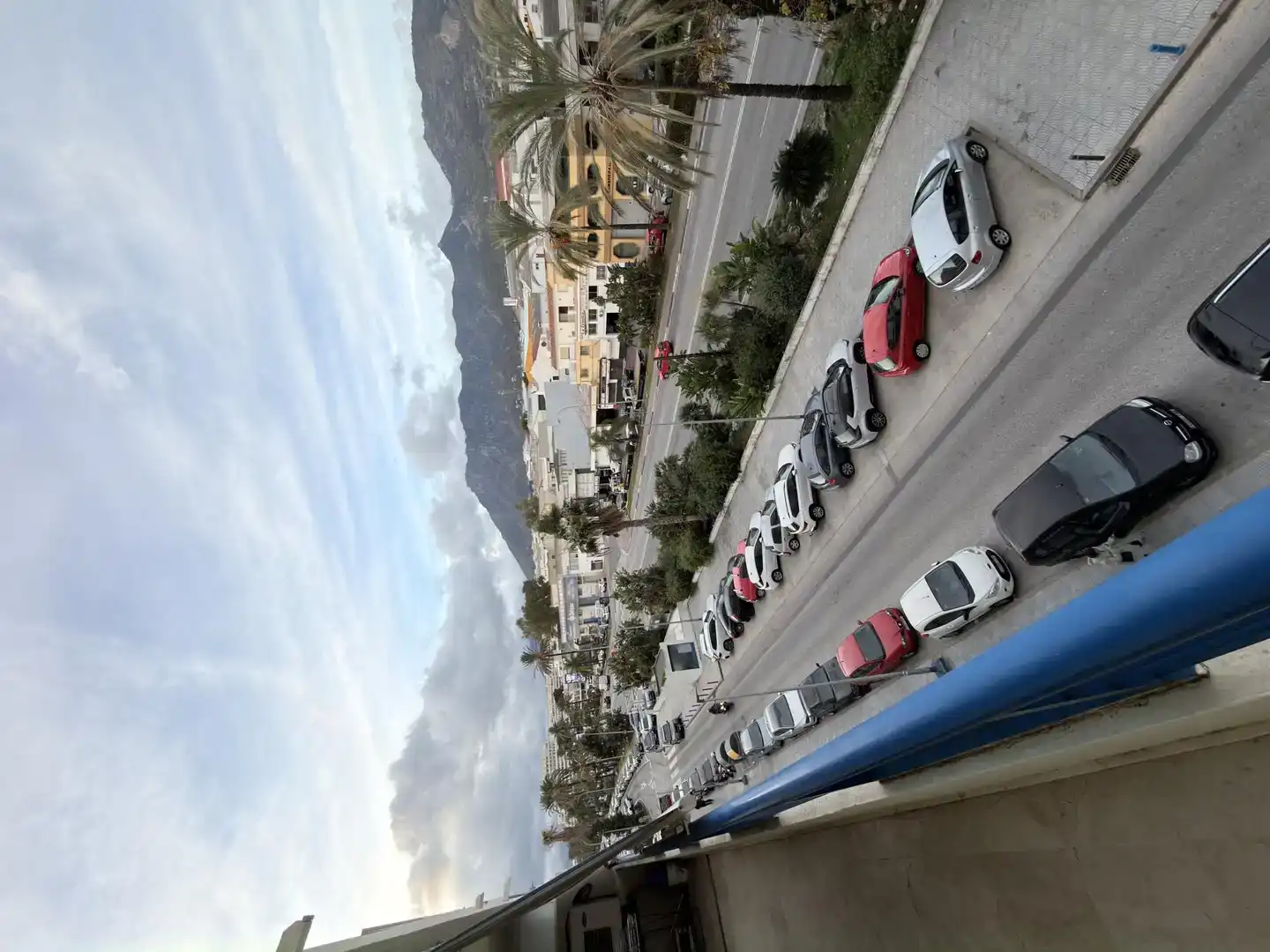 Aparcament de Pis en venda en Marbella amb Aire condicionat, Piscina i Balcó
