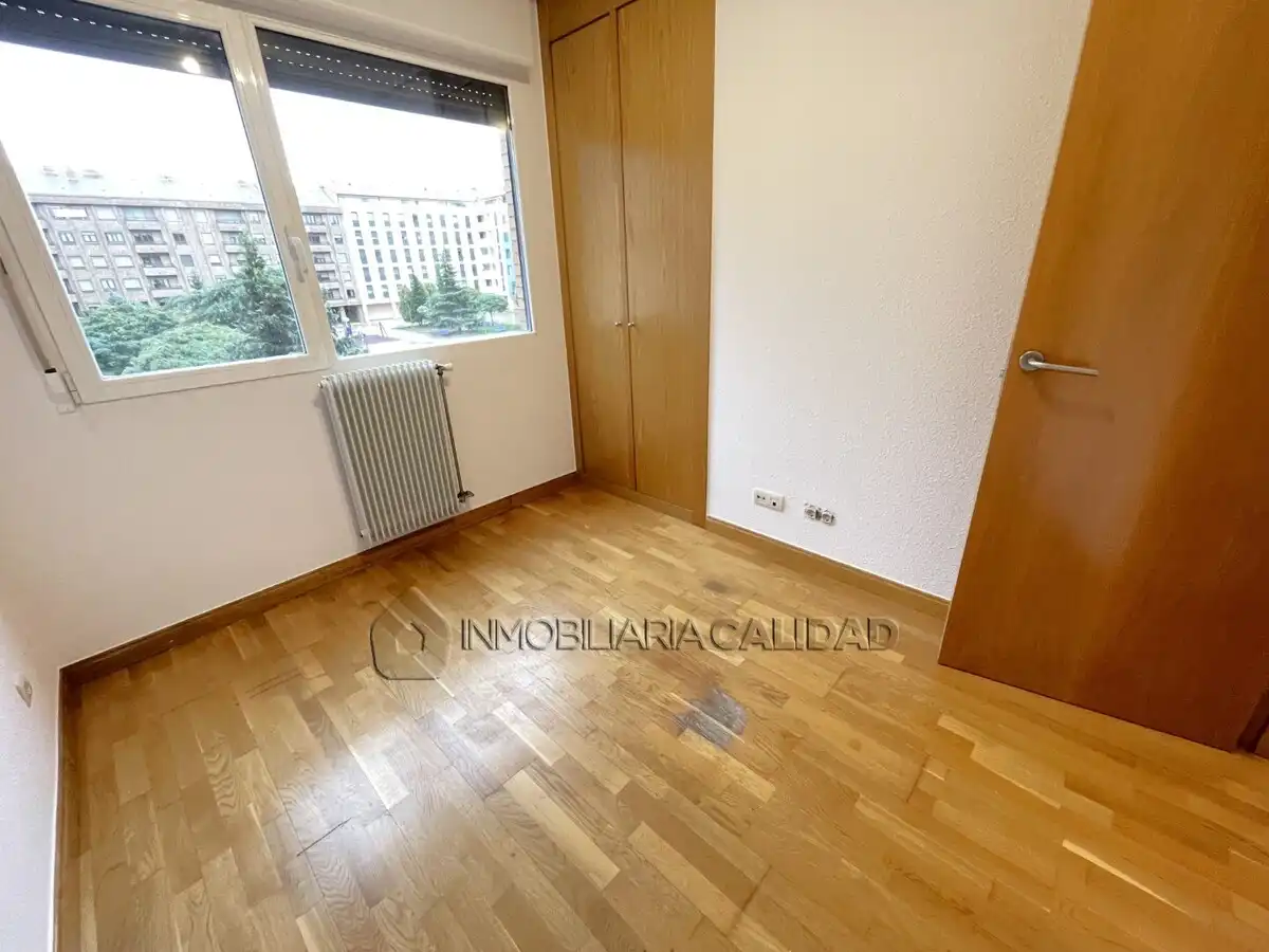Habitación de Piso de alquiler en Burgos con Calefacción, Amueblado y Se aceptan mascotas