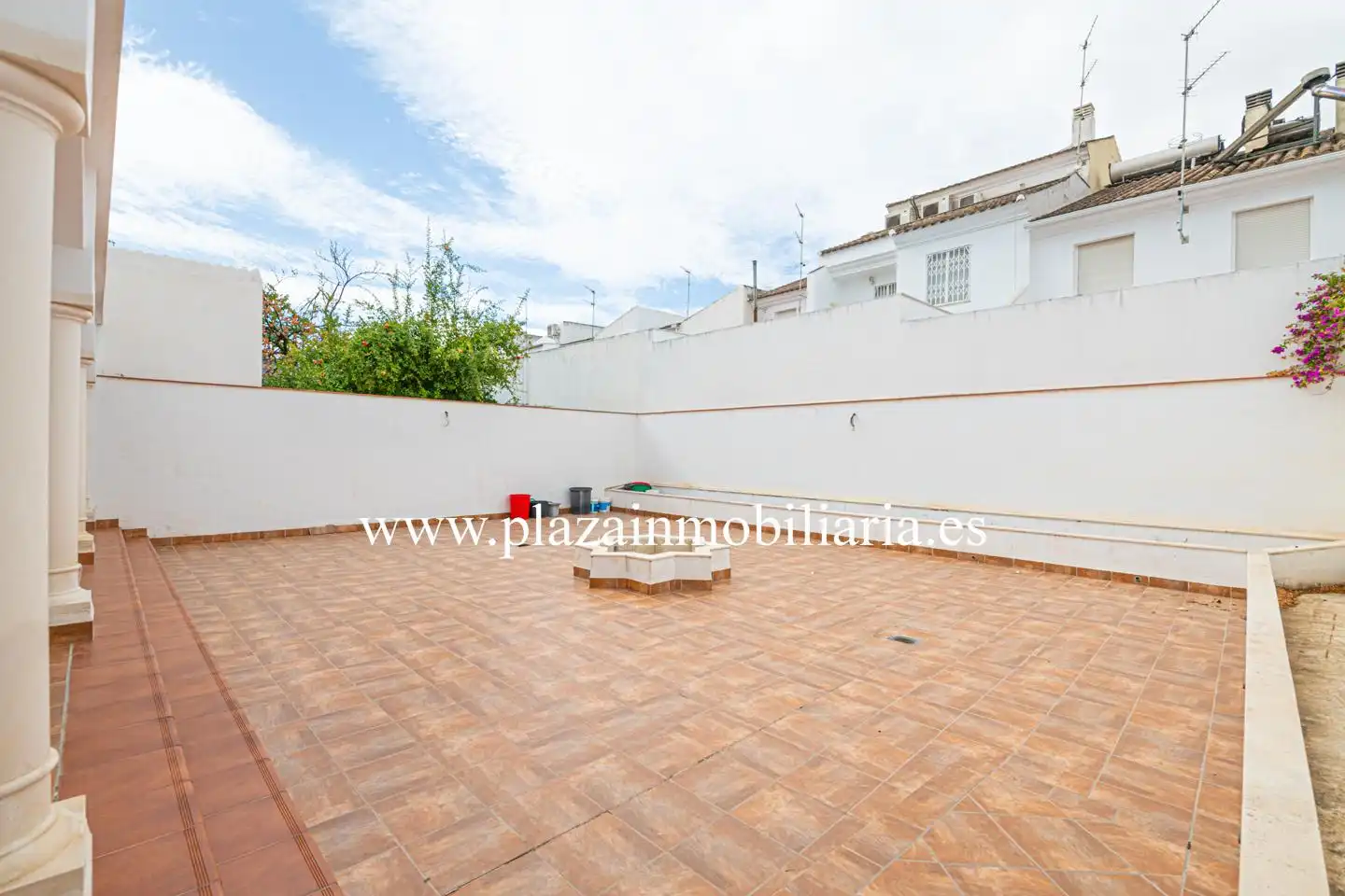 Garden of Houses for sale in Lucena  with Terrace, Storage room and Balcony