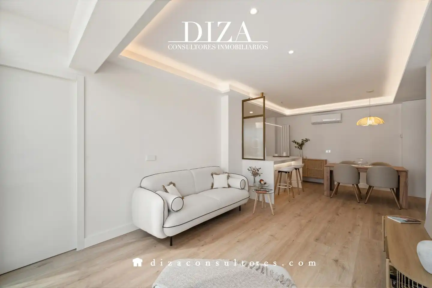 Living room of Flat for rent in Madrid  with Air Conditioner, Heating and Furnished