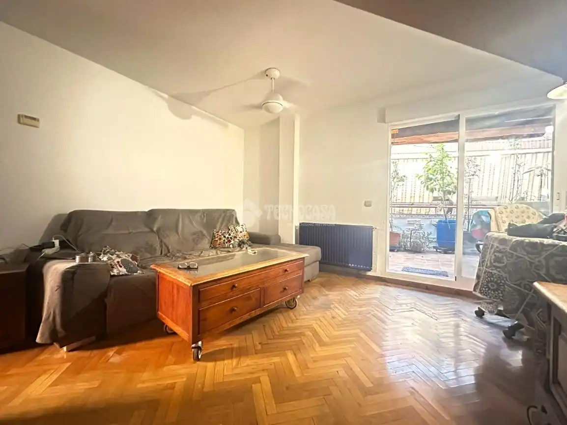 Sala d'estar de Pis en venda en San Sebastián de los Reyes amb Calefacció, Parquet i Terrassa