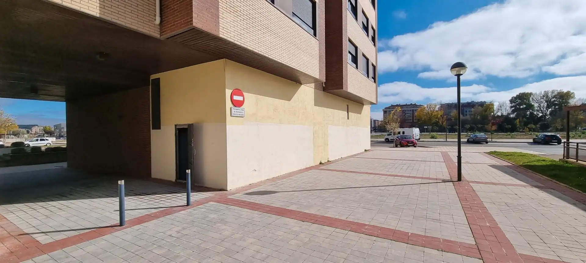 Aparcament de Local de lloguer en Burgos