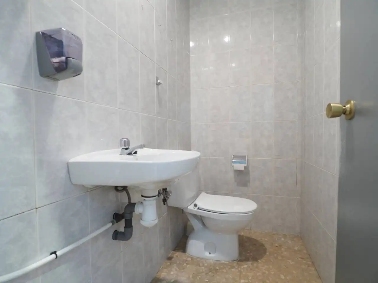 Business premises for sale in Calle de les Corts, imagen 12